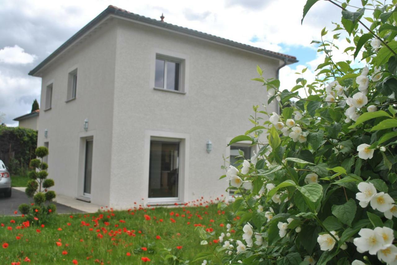 Villa La Marina à Chassieu Extérieur photo
