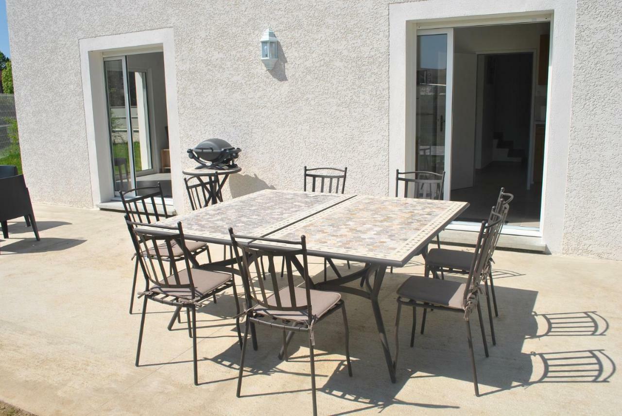 Villa La Marina à Chassieu Extérieur photo