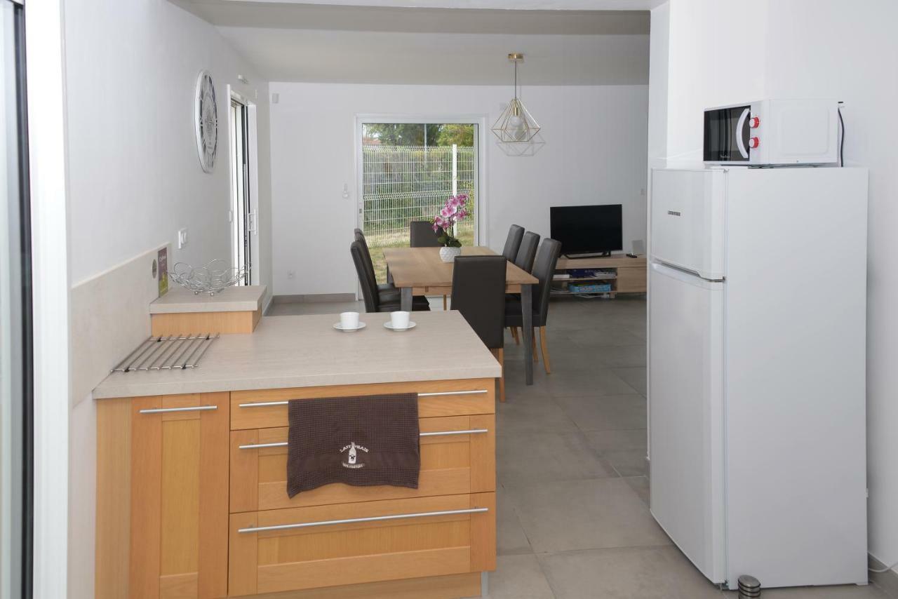 Villa La Marina à Chassieu Extérieur photo